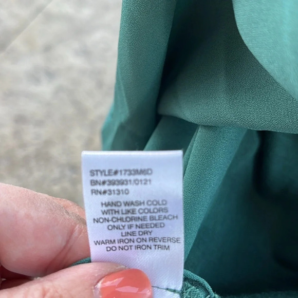 ⭐️Fortune + Ivy Hunter Green V Neck blouse NWT size large - Picture 9 of 9